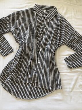 Yesstyle Gray & White Vertical Stripe Button-Up Shirt